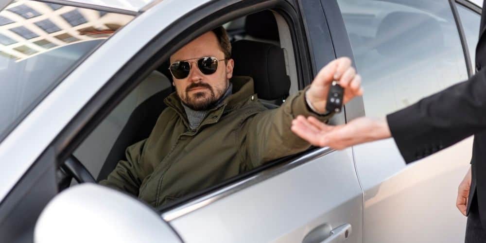 Как продать автомобиль, если он числится у судебных приставов